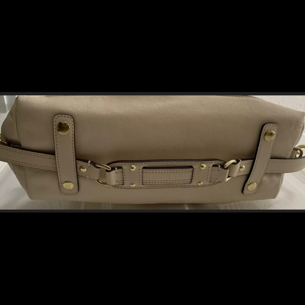 Coach purse - Picture 4 of 6